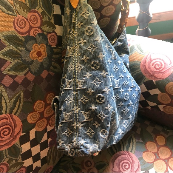 SOLD—DENIM Louis Vuitton shoulder bag - Picture 11 of 16